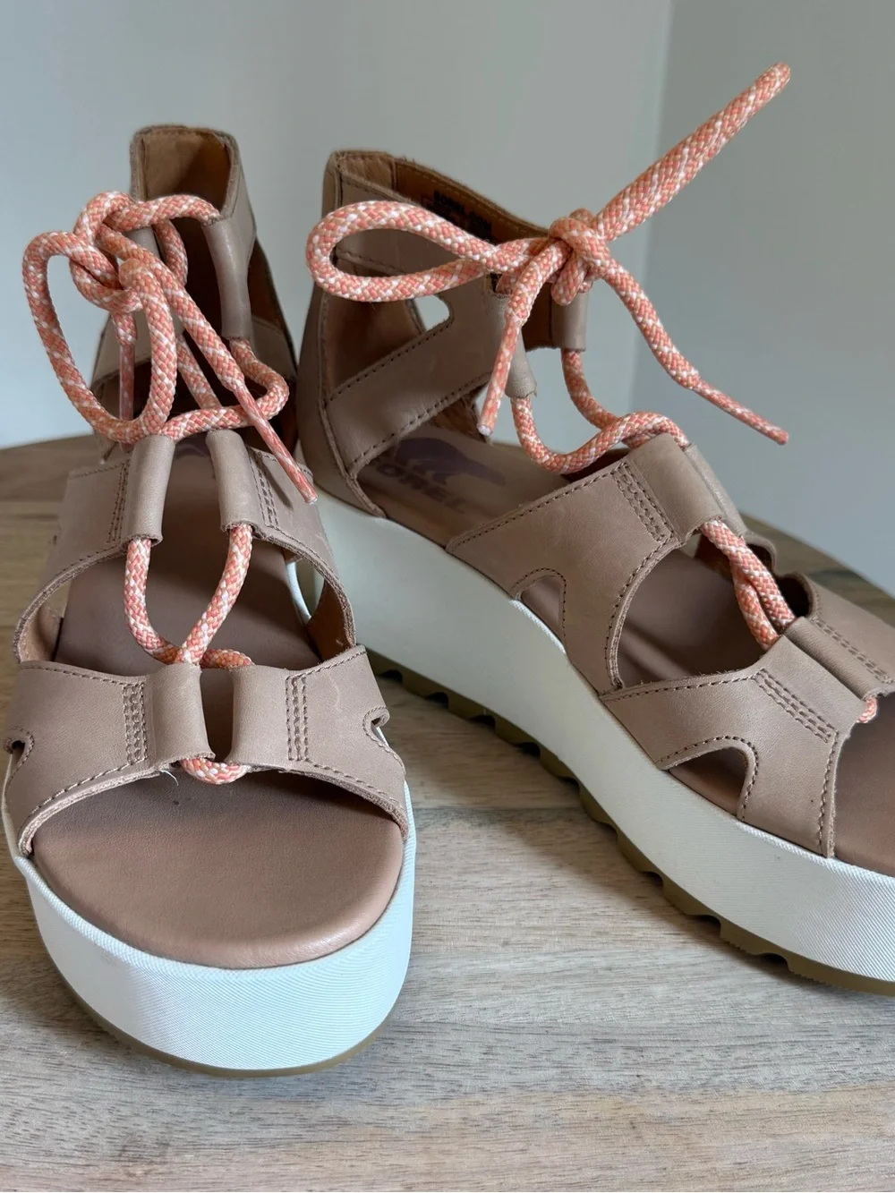 Sorel Women’s Cameron Tan Platform Lace-Up Sandal Size 5 1/2